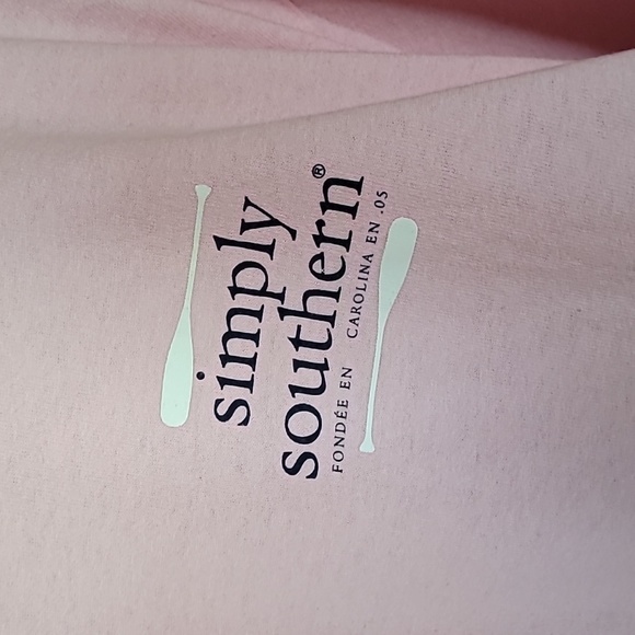 Simply Southern Short-Sleeve Top, Size XL, Baby Pink, Sunflowers, Lake, Canoe - Picture 3 of 7